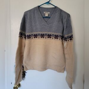 Vintage Aeropostale Wool Blend Sweater Women's Size L Snowflake pattern Print